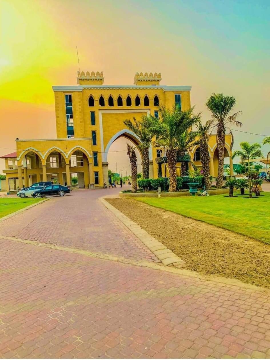 Comfy Cottage Faisalabad Exterior foto